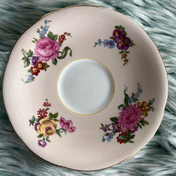 Vintage Ainsley Tea Cup and Saucer. - Picture 6 of 11